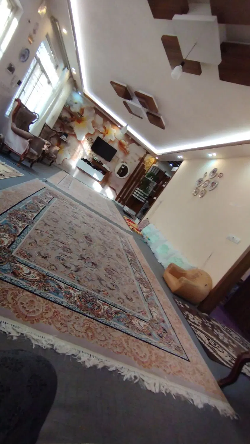 واحد مسکونی ۱۵۰ متری حیاط دار همکف دو خواب.توس۹۷