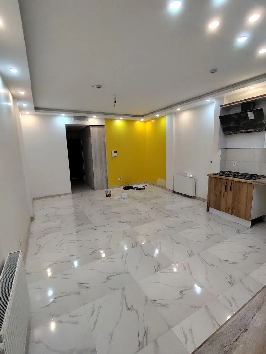اپارتمان 95 متر نوساز فول امکانات با حیاط خلوت