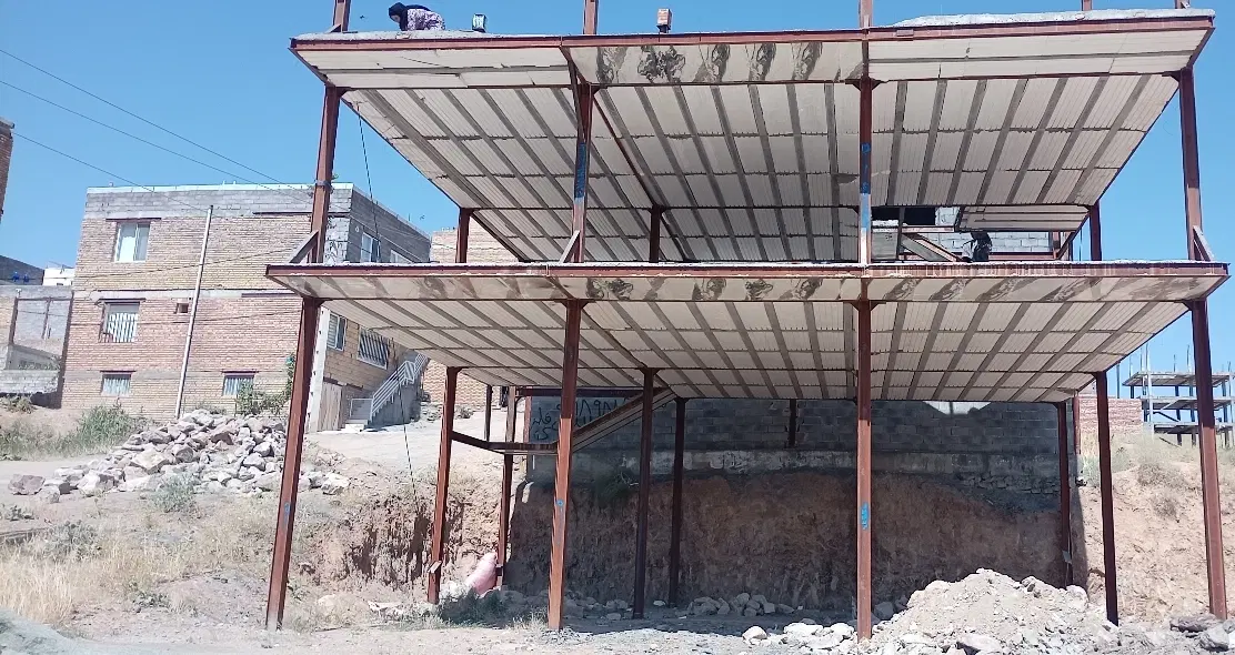 خانه سفت کاری شده
