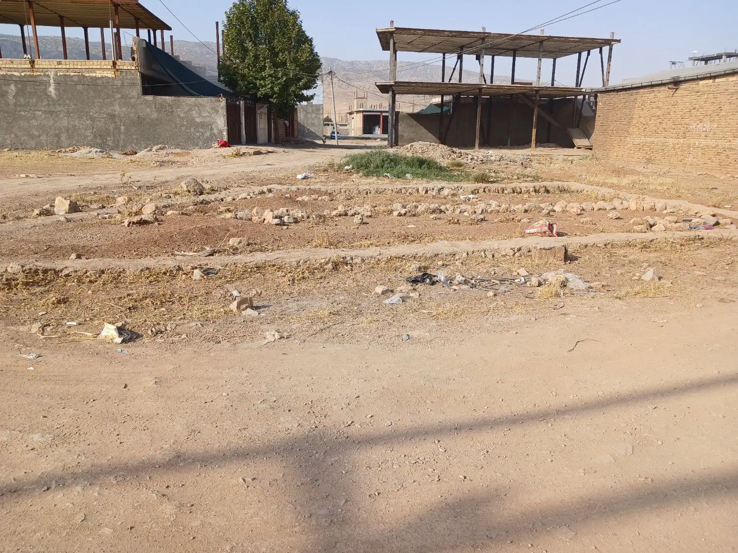 فروش زمین مسکونی تجاری دو نبش انتهای افلاک ۱۶