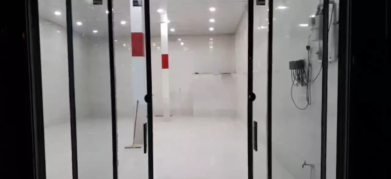 مغازه تجاری