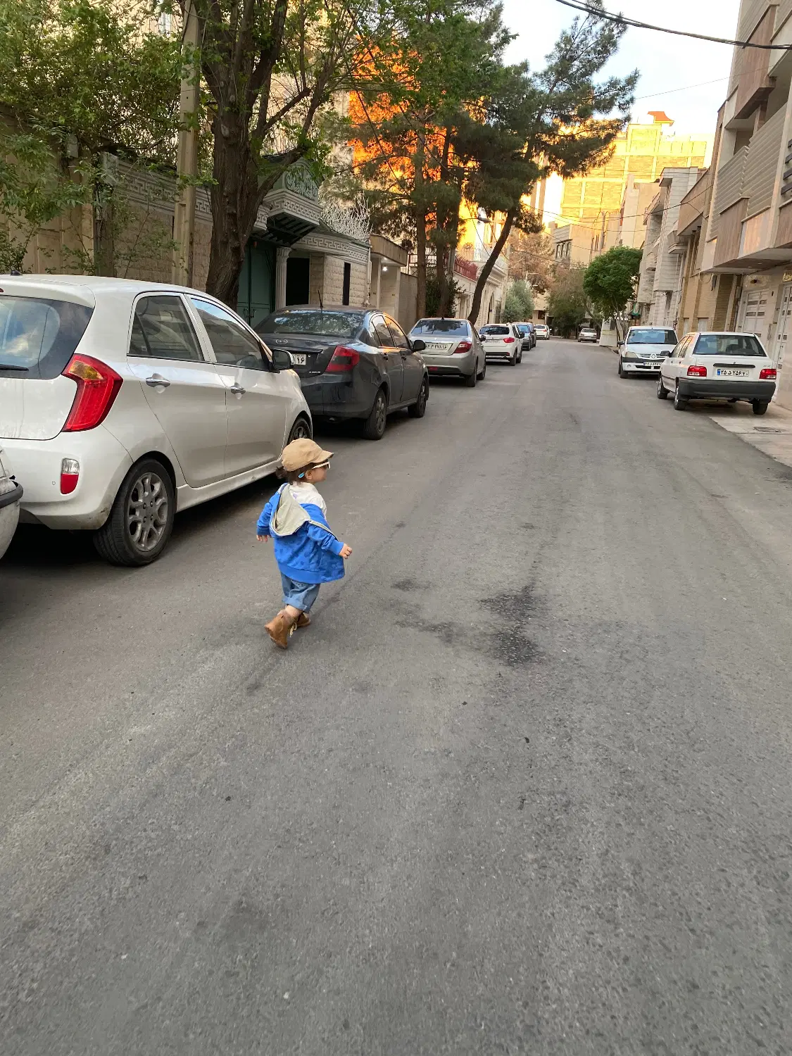 خانه ۱۰۰متر بر خیابان سر ۴راه