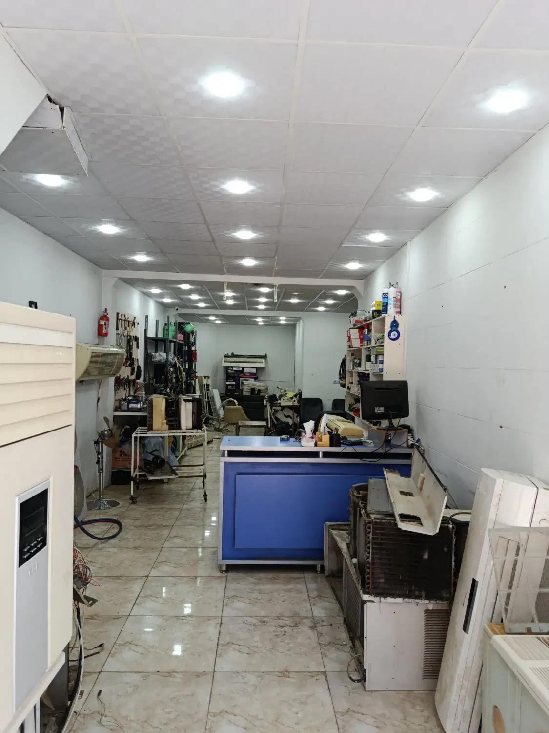 مغازه تهویه در منبع اب