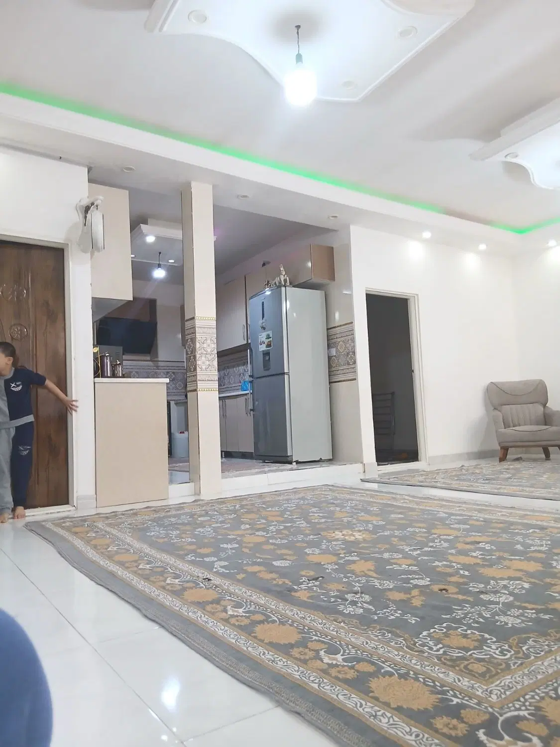 آپارتمان ۱۰۰متر در حصار امیر