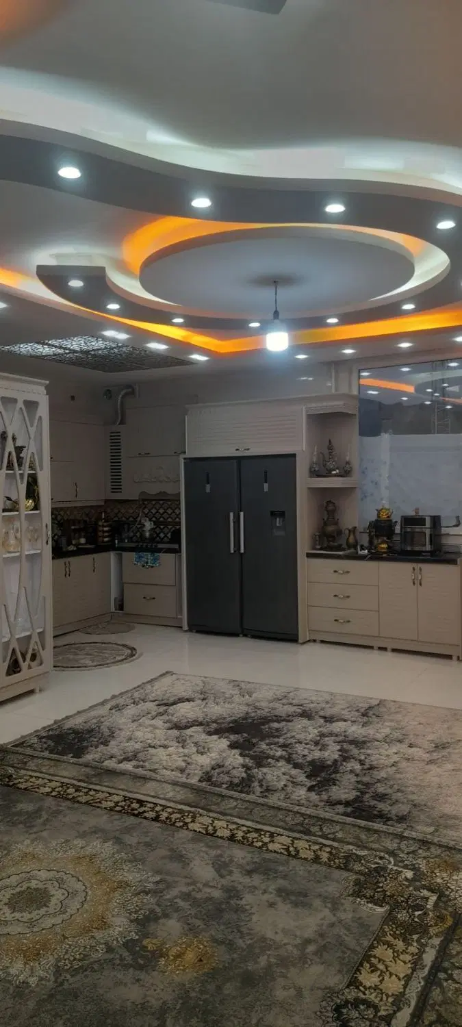 خانه آپارتمانی ۱۱۰متری شهرک صادقیه