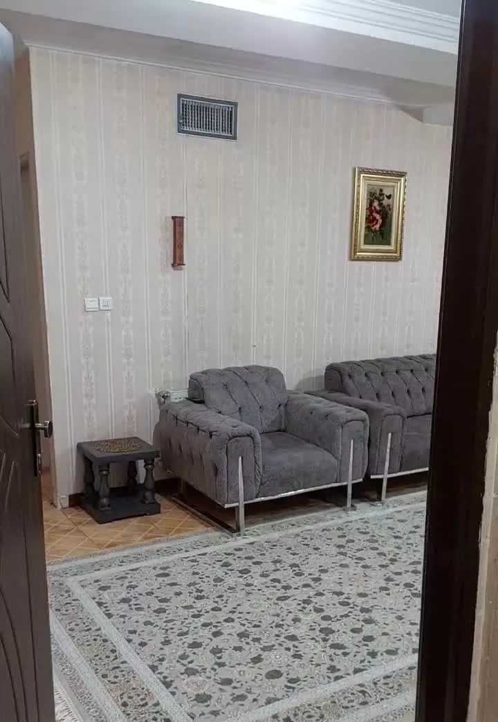 آپارتمان با آسانسور و پارکینگ