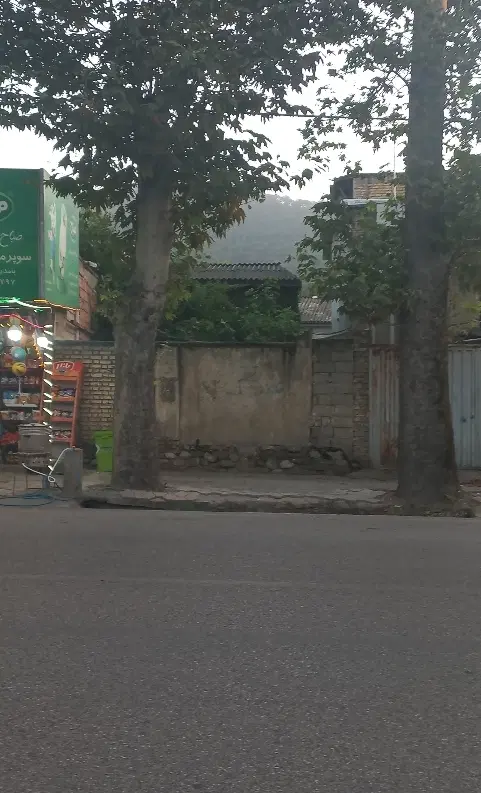 زمین مغازه ای