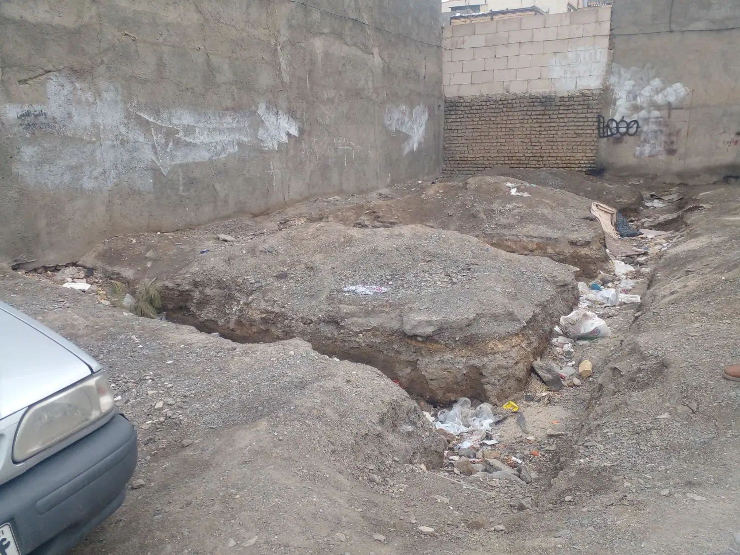 یک قطعه زمین مسکونی
