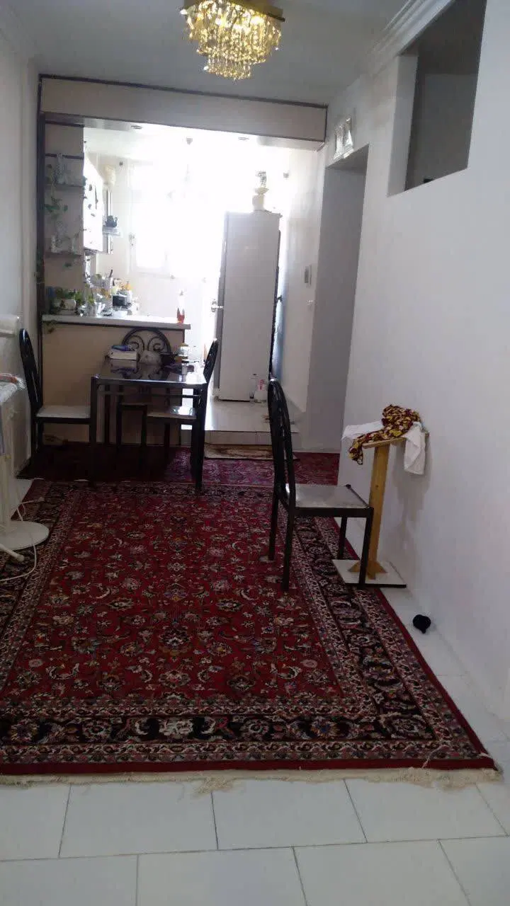 90 متری با نورگیری زیاد