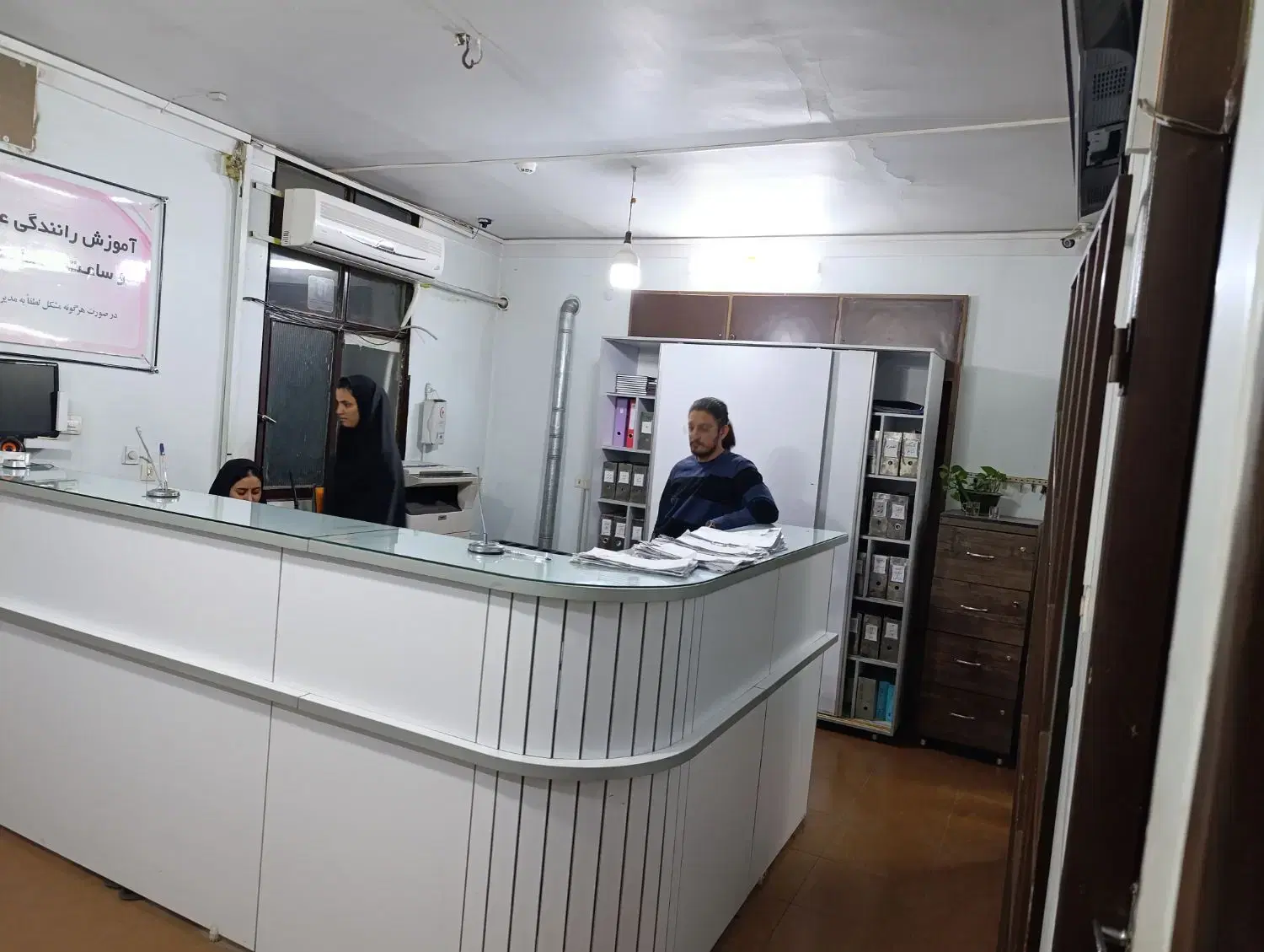 اجاره واحد اداری  موقعیت بسیار خوب