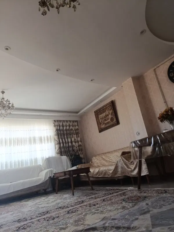آپارتمان تک واحدی