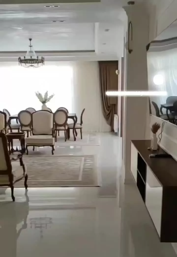 واحد ۱۸۷ متری لوکس