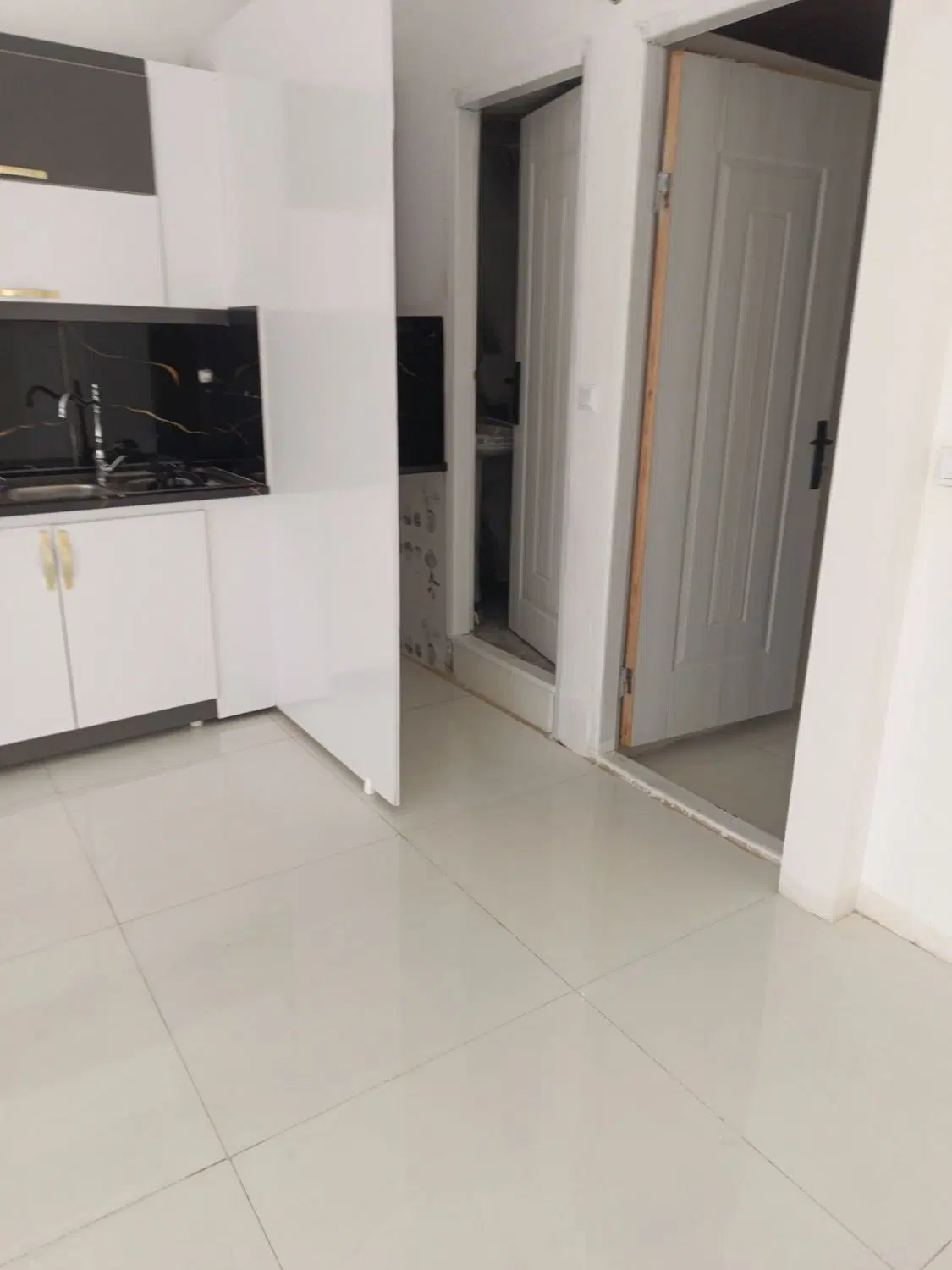 ویلایی دوطبقه شیک شمالی حیاطدار