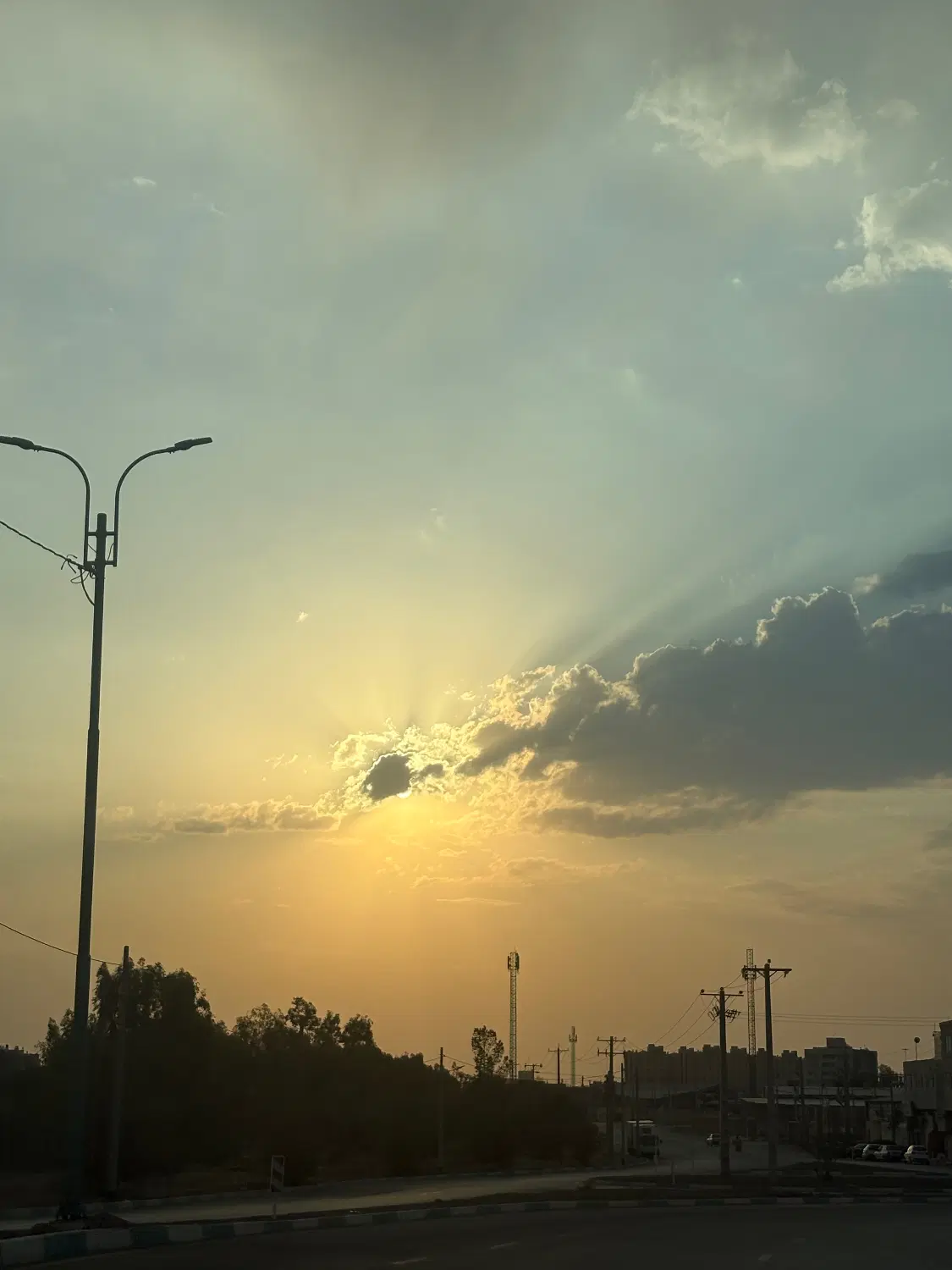 زمین ۴۰۰ متری شاهدیه بر ۱۷.۵ متر با پتانسیل تجاری