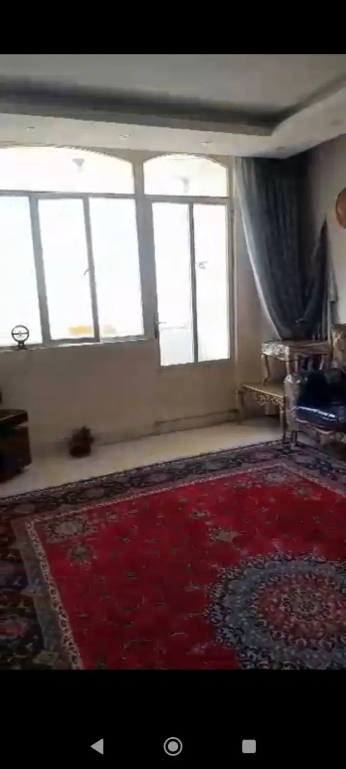آپارتمان طبقه سوم
