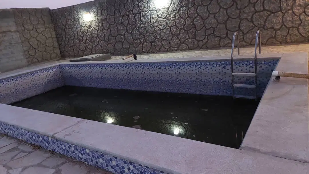 باغ ۱۵۰۰ متری قدمت دار کبوتر اباد