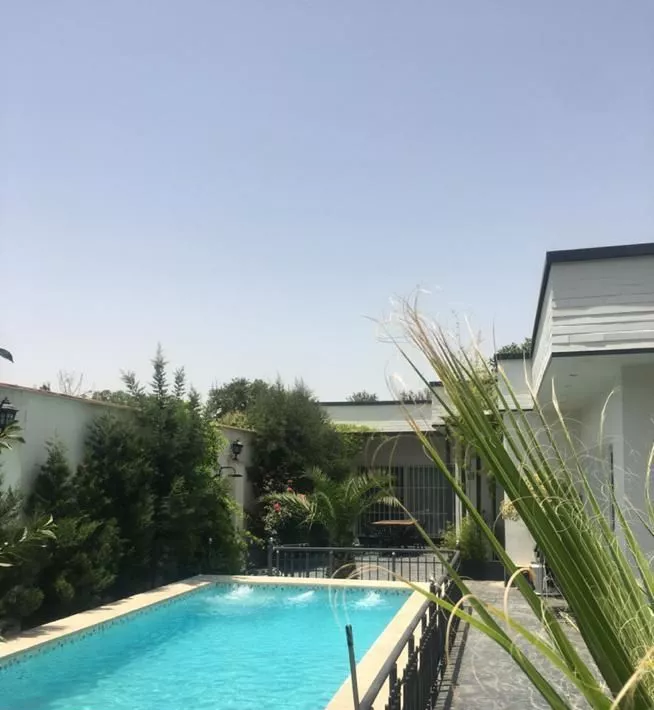 ویلا  چمن مهرشهر