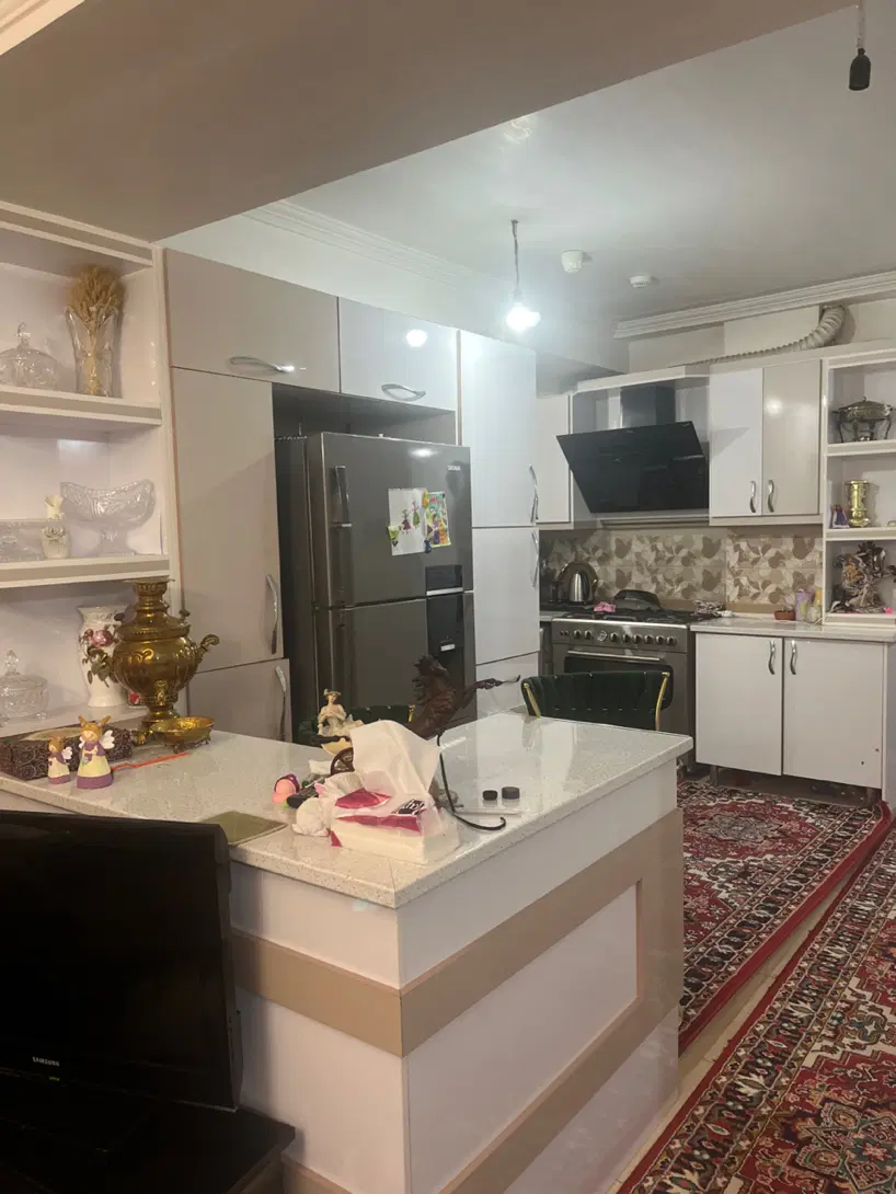 آپارتمان فروشی ۱۰۰ متر شمس تبریزی شکلی دارایی