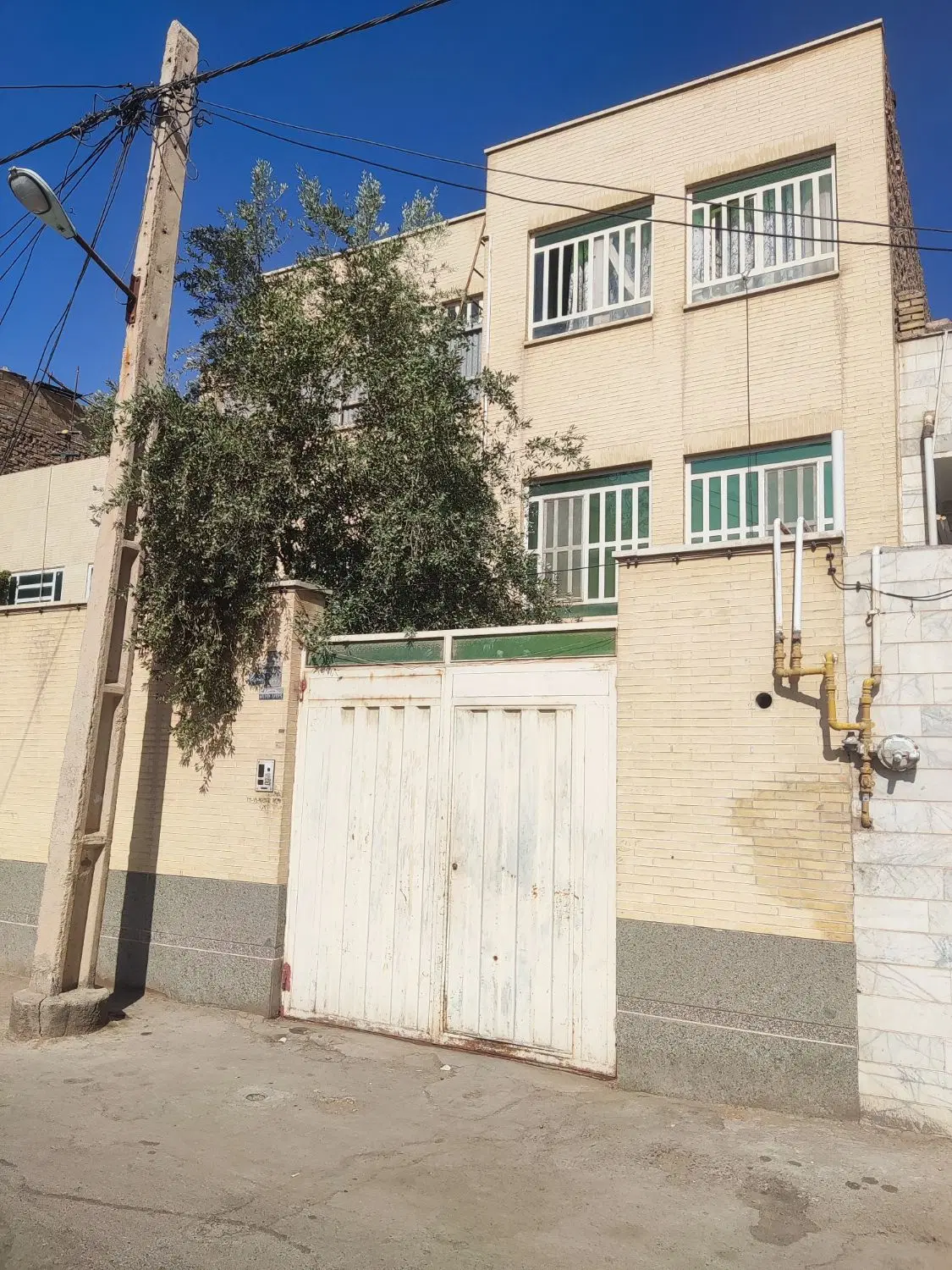 خونه سه طبقه تکمیل 343متر سند تک برگ