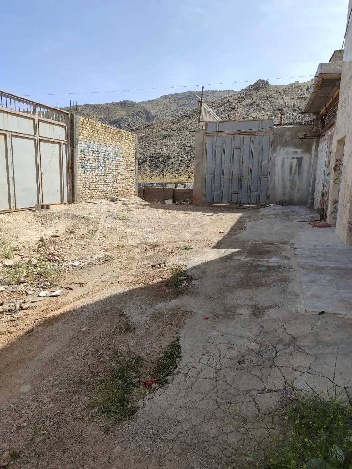 زمین کارگاهی کیان اباد