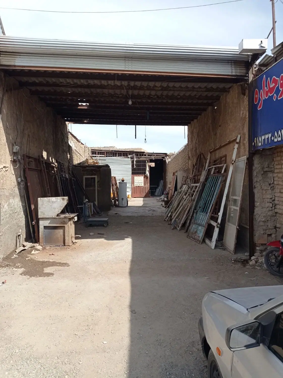 یک باب مغازه حاشیه جادهخواف