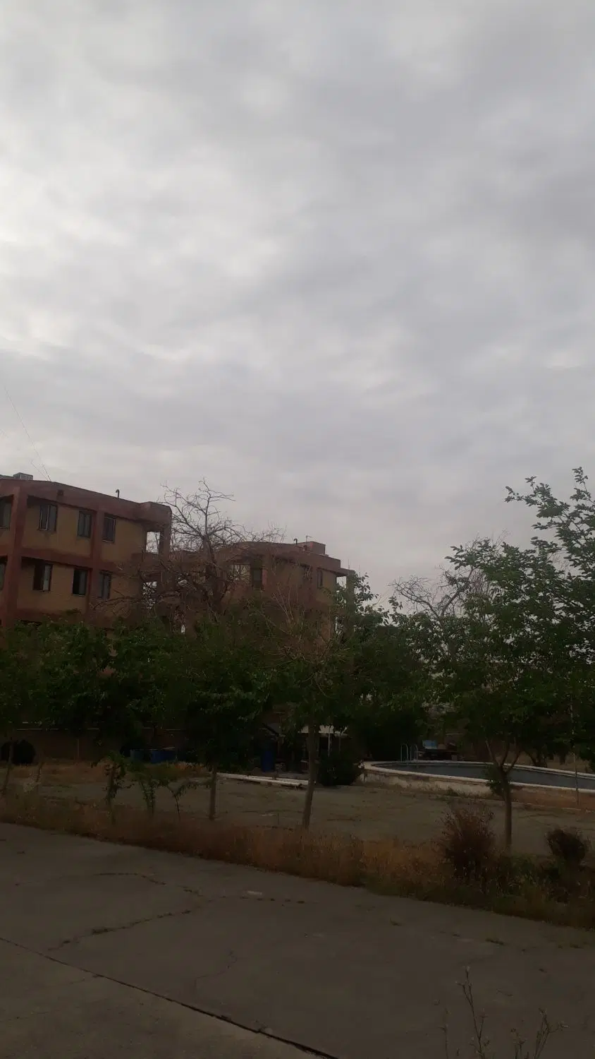 اپارتمان ۹۰ متری تهران سر