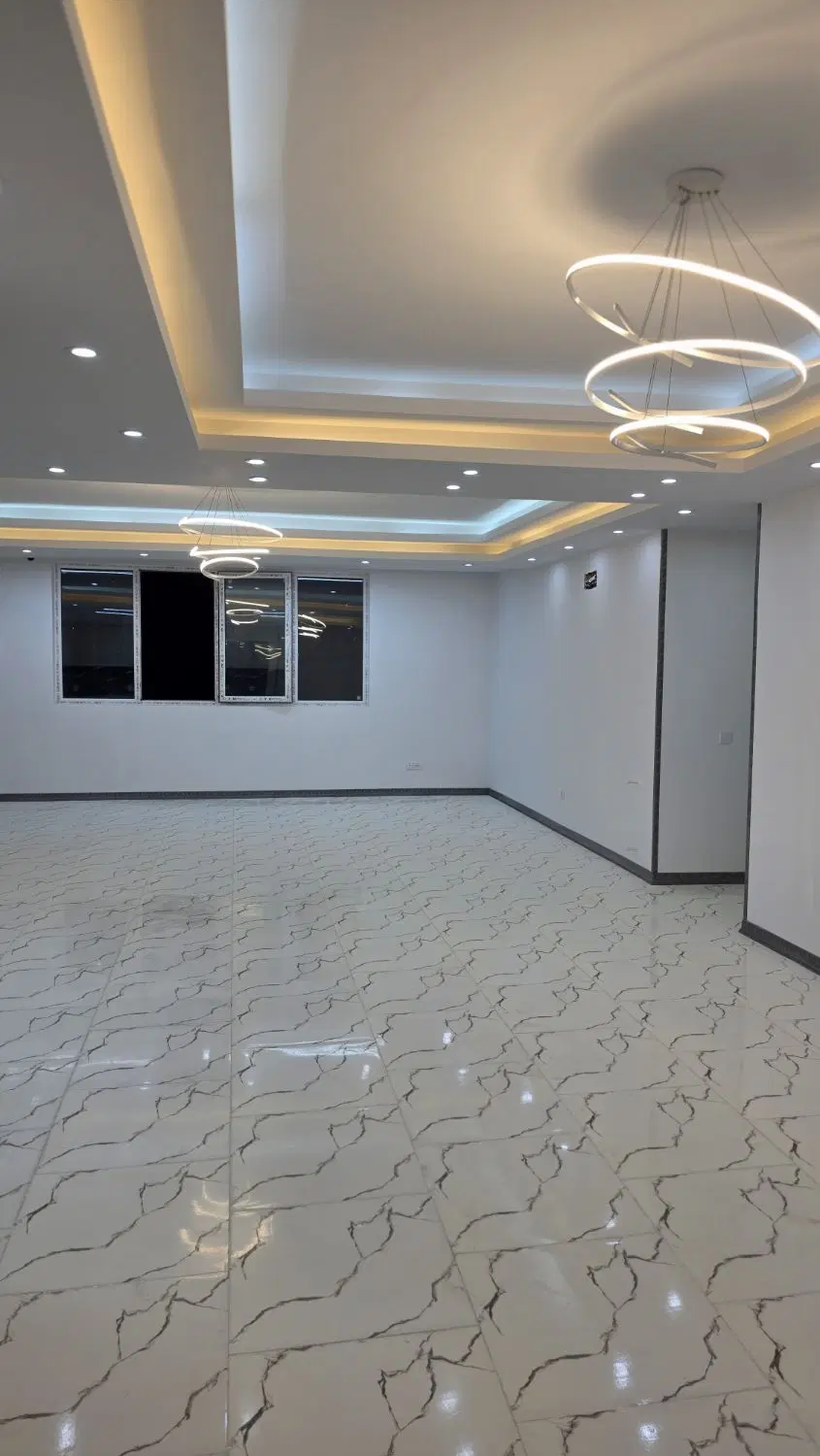آپارتمان ۱۵۰ متری روب نما خوش نقشه...سران