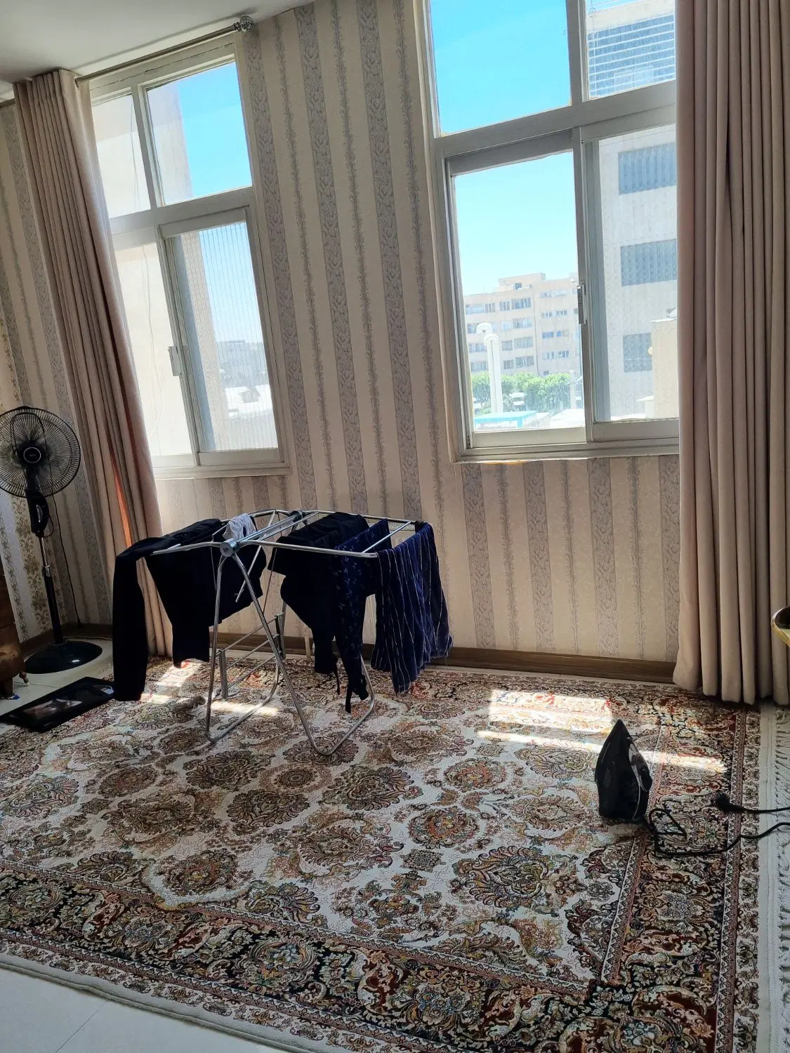 ۸۰ متری ۱۳ آبان