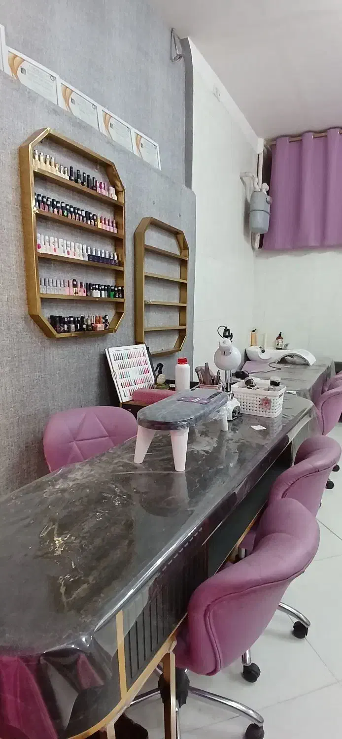 اجاره مغازه دارای آبگرمکن حمام و سرویس بهداشتی