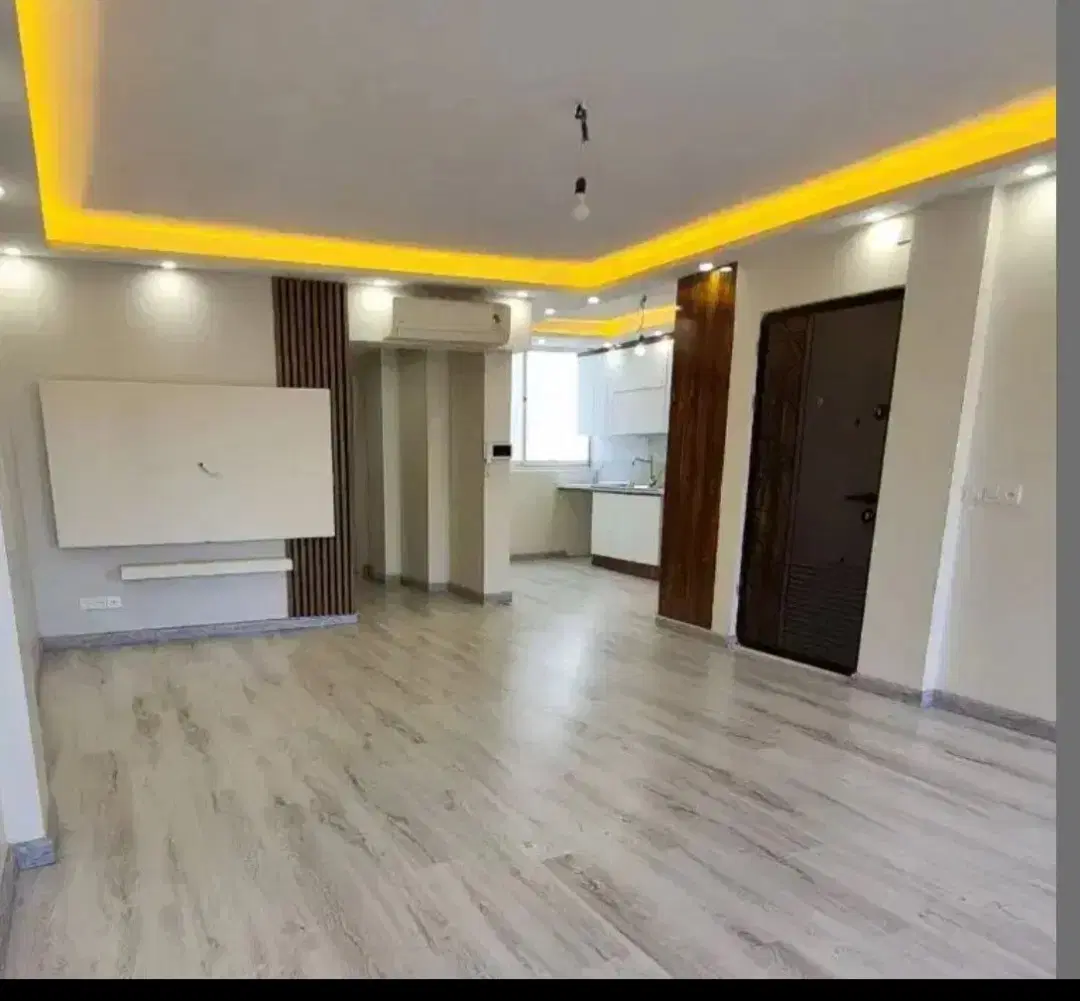 نیازمند همخونه خانم