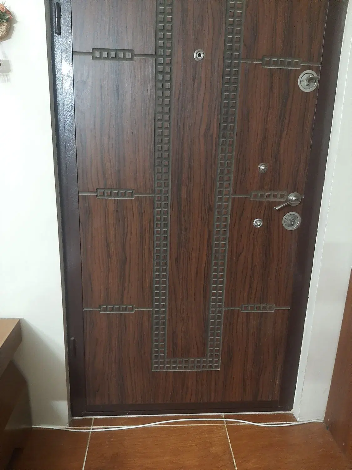 اجاره دو خواب ۱۳۰ متر طبقه اول ،گلدیس شاهین شهر