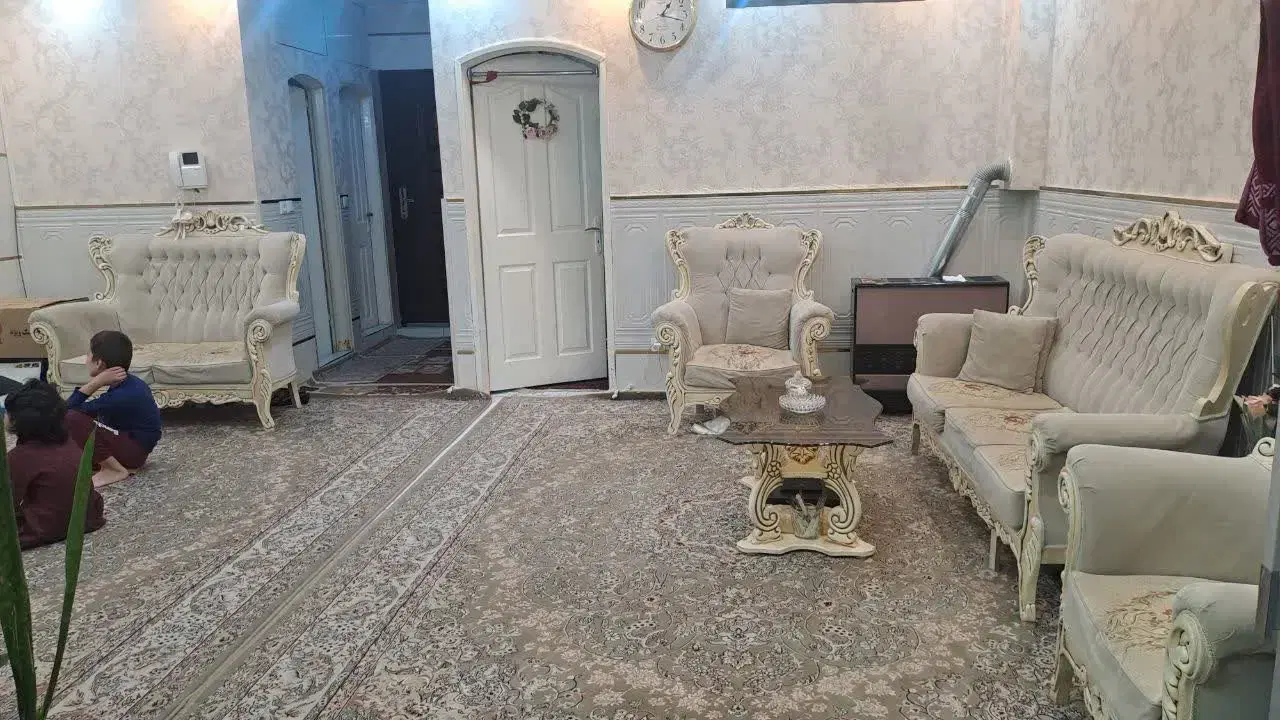 واحد ۷۵ متری طبقه همکف