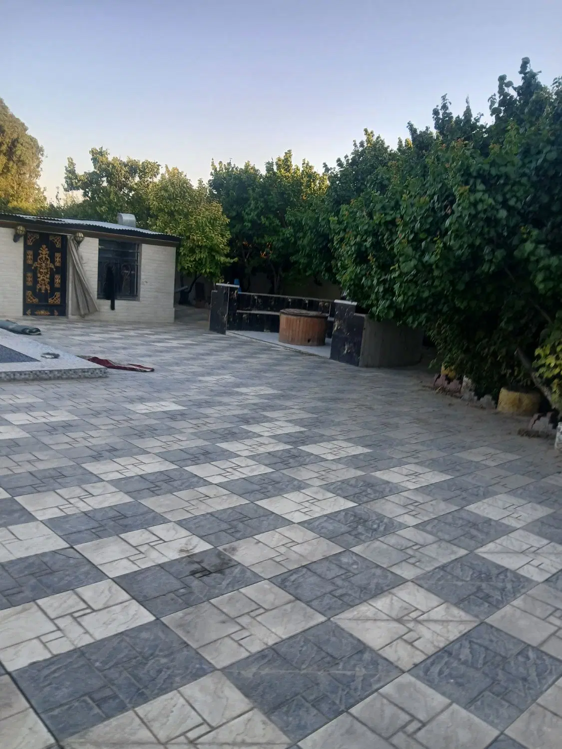 فروشی