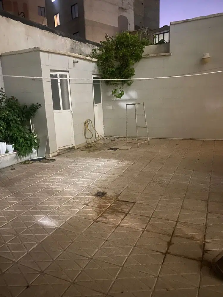 واحد همکف_ ۸۰ متری_یک خواب _صدر ۱۶
