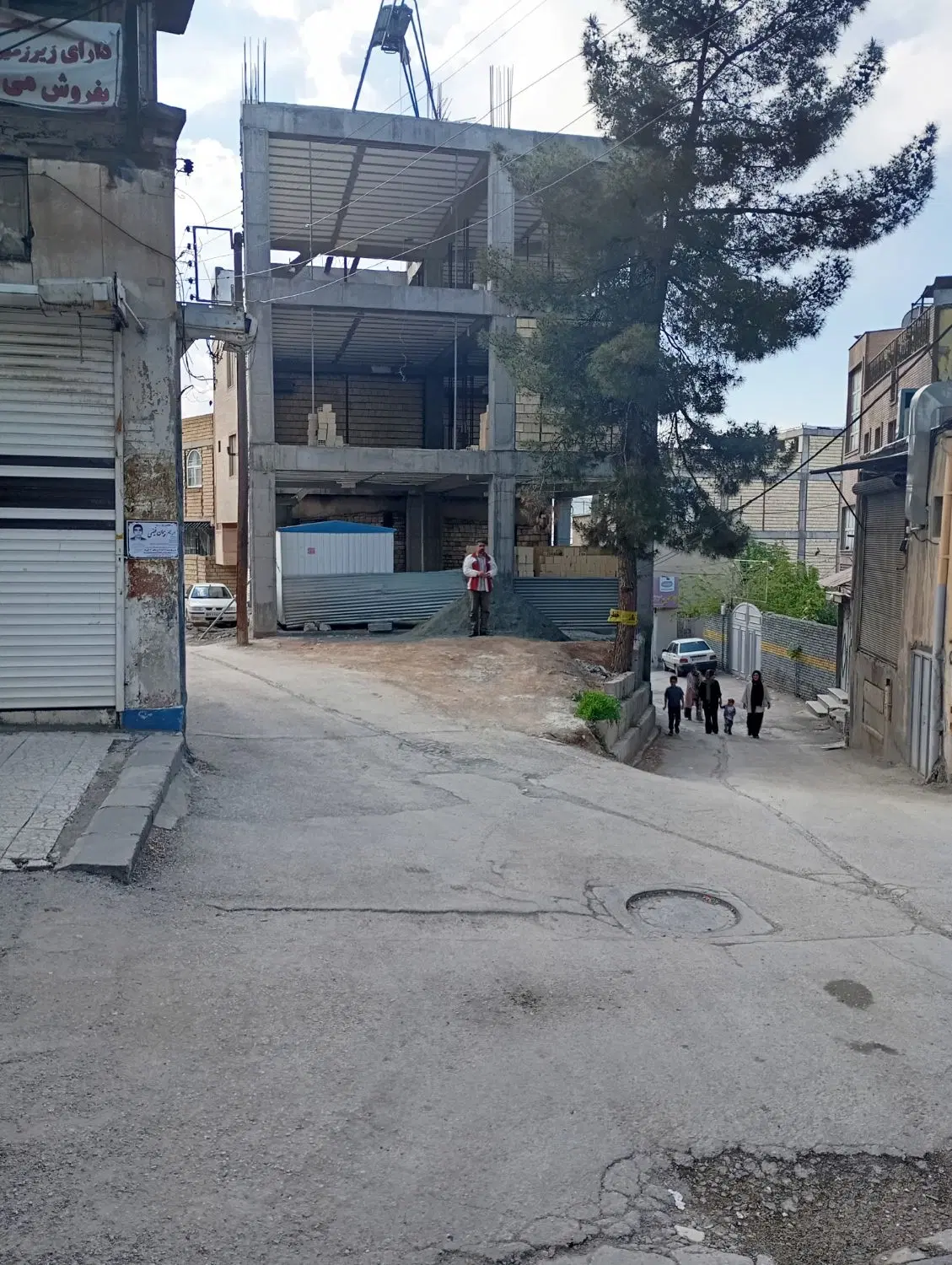 مغازه با انباری کوهساری