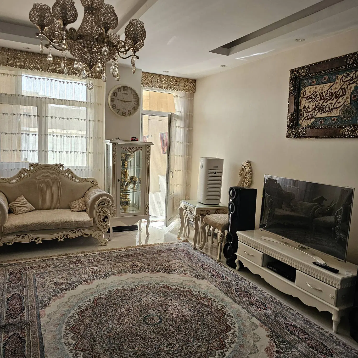 ۸۳متری فول۸سال ساخت(املاک عادل)