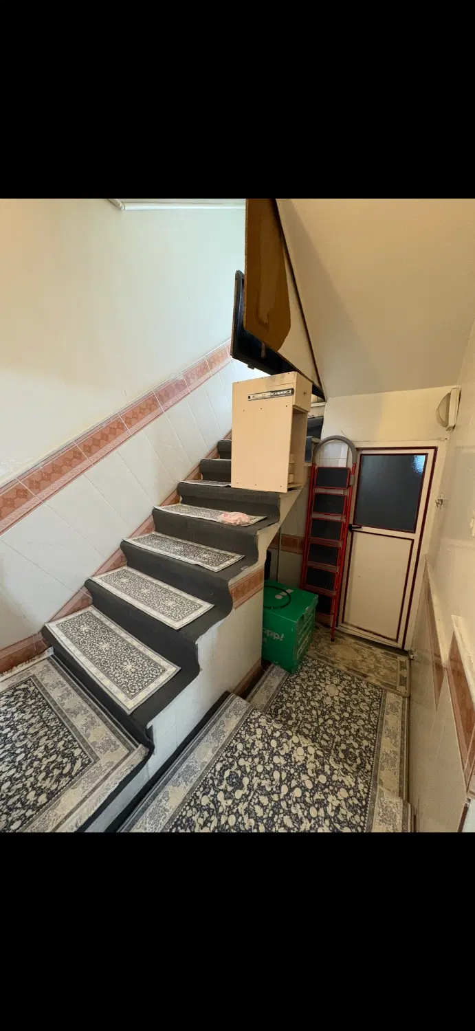 واحد ۱۶۰ متری مناسب مسکونی و اداری
