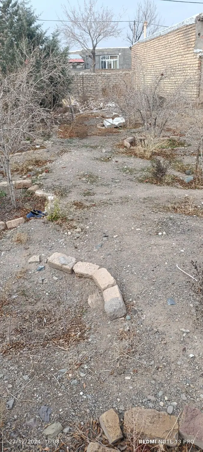 زمین در روستای اطراف قم