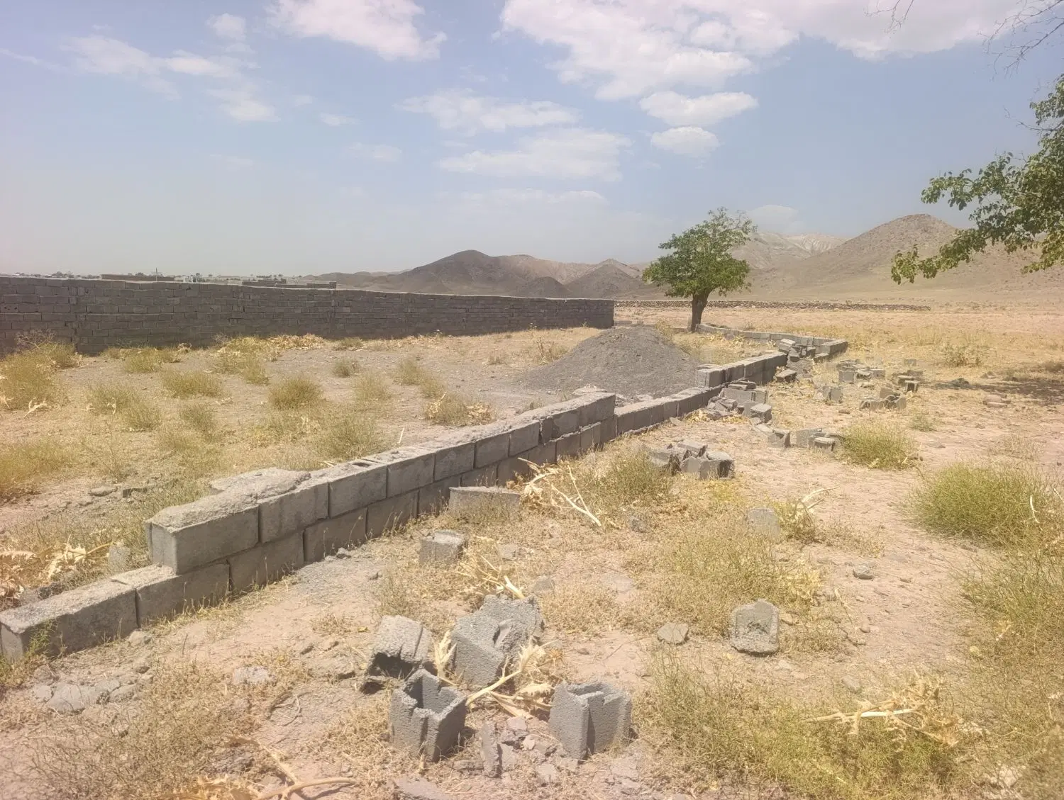 زمین فروشی درروستای غار