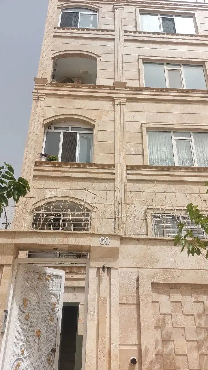 آپارتمان تک واحدی 4واحده طبطه 3 به متراژه 114