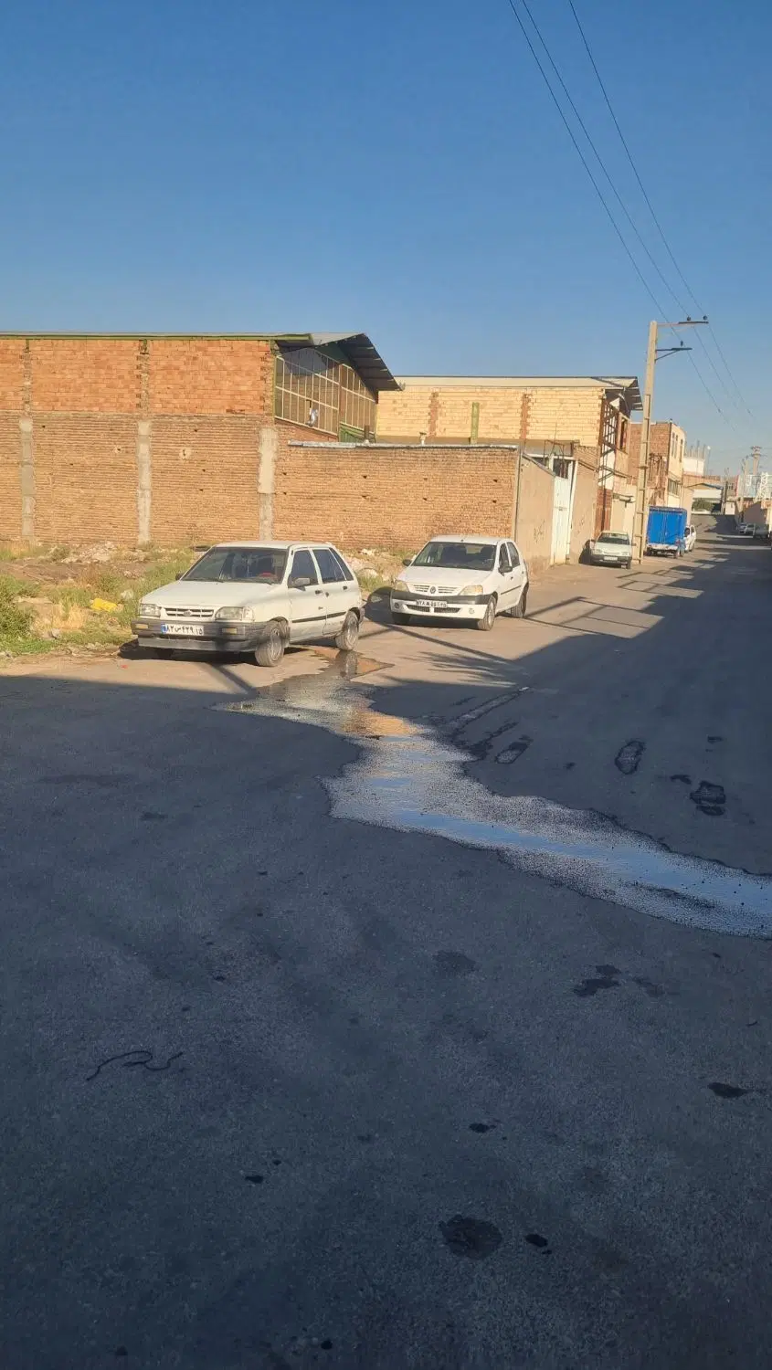 فروش زمین مناسب آهن فروشی
