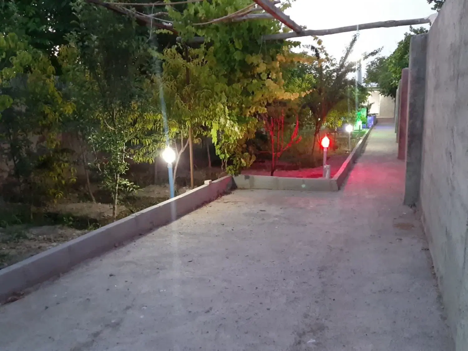 باغچه ۴۰۰ متر سنددار