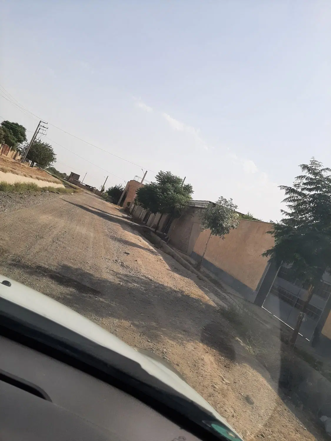 زمین ۸۰۰متر ۴دیواری شده به همراه یه چاه