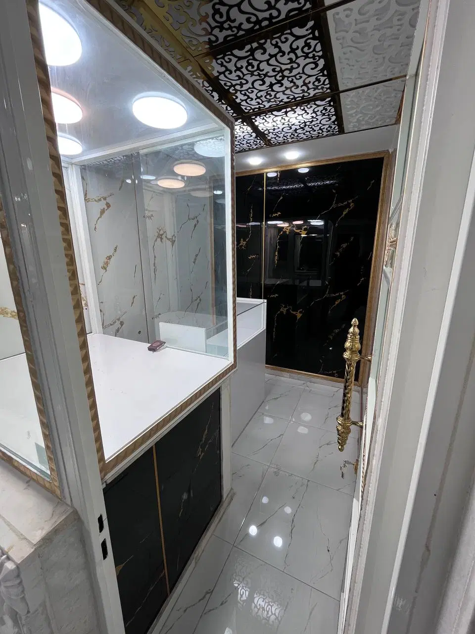 مغازه طلافروشی