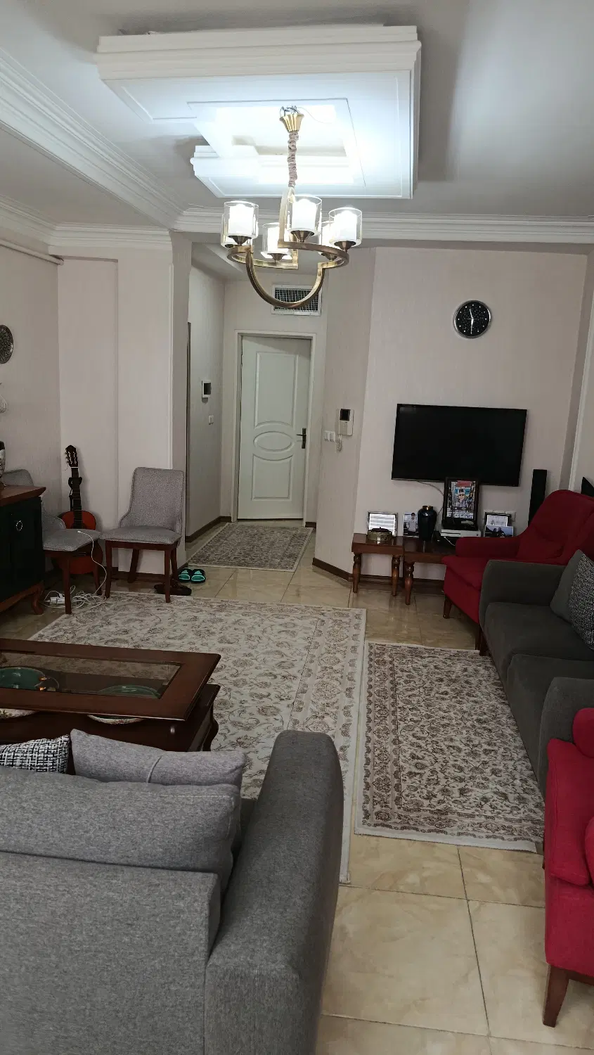 واحد نقلی و بسیار تمیز کوچه داماد