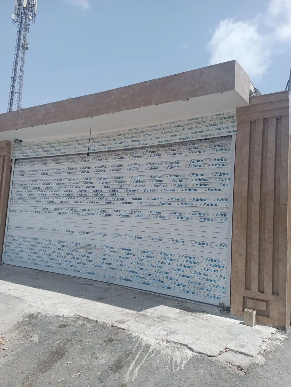 اجاره مغازه ۲۰۰متری