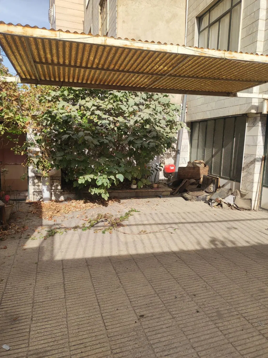خانه دربستی_ دو طبقه_ با دو سرویس مجزا _تخلیه