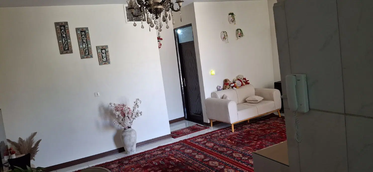 منزل ویلایی دوطبقه تمیزبدون خرج