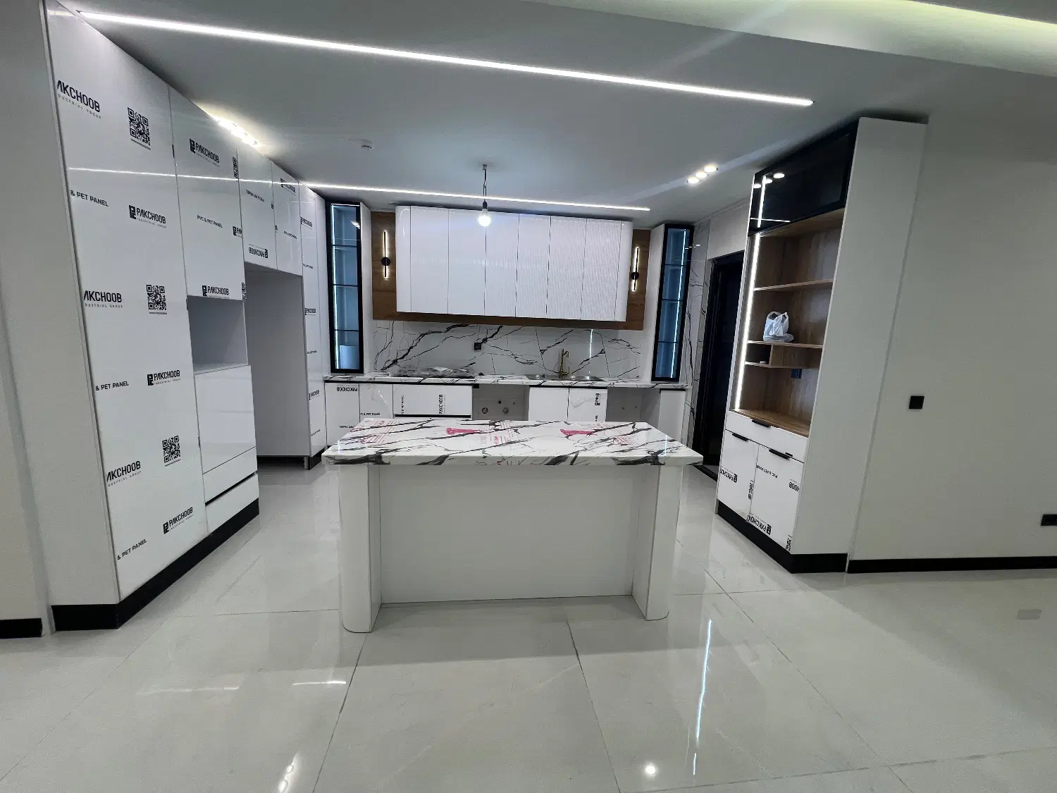 ۹۷متر دوخواب فول امکانات با دو پارکینگ سندی