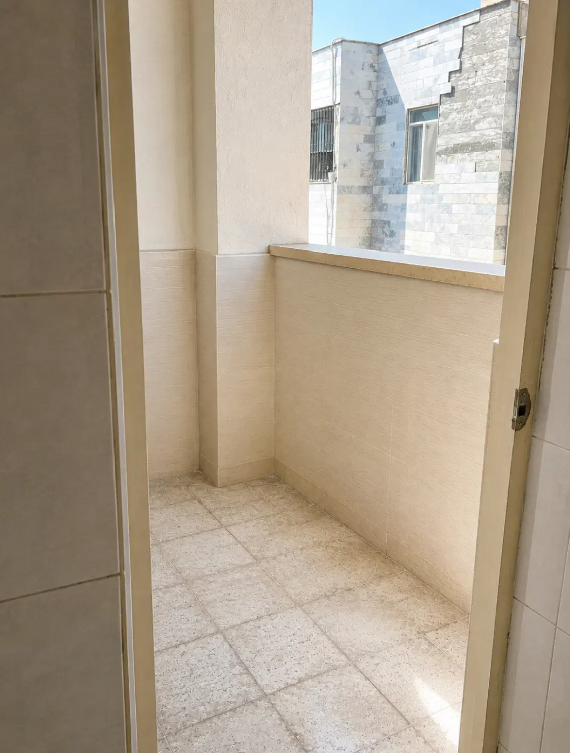 ۷۳ متر دوخواب مجتمع دلفین ۲